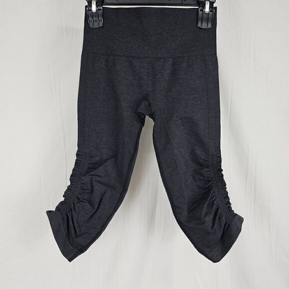 Lululemon In The Flow Crop II Heathered Black Size 4 - Picture 6 of 7
